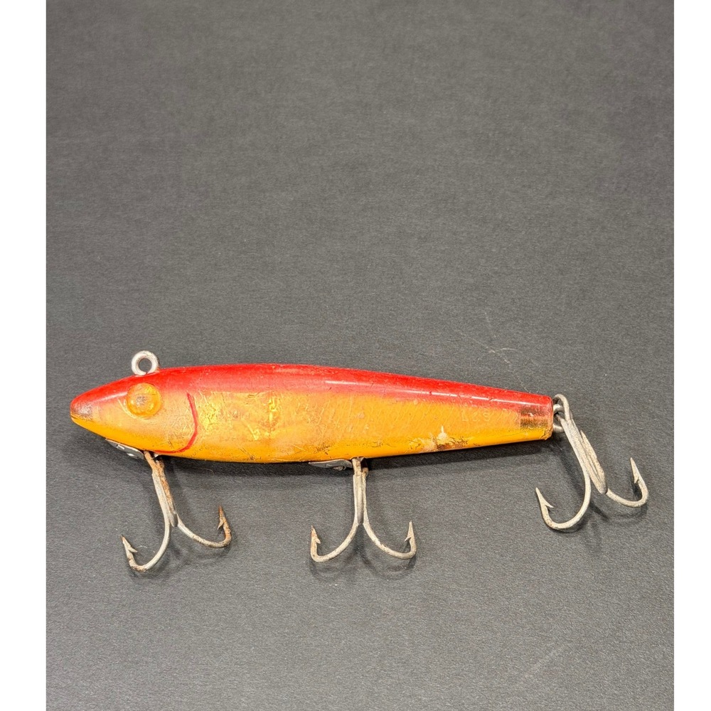 MirrOlure 52M28 Vintage Sinking Twitchbait Fishing Lure Red Yellow 3 Hooks